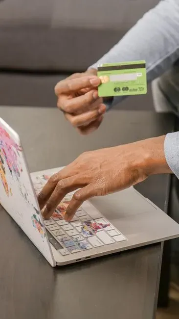 Paying every bill on time, without exception (Image Credits: Pexels)