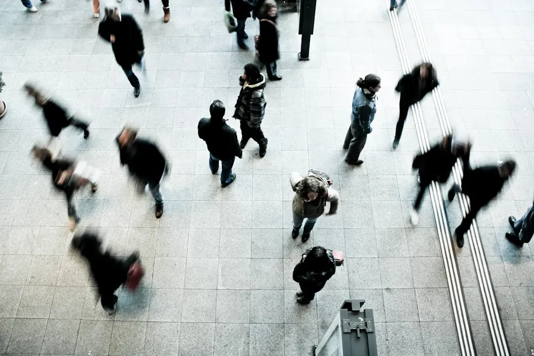 2. The Way You Walk Through a Crowd (Image Credits: Unsplash)