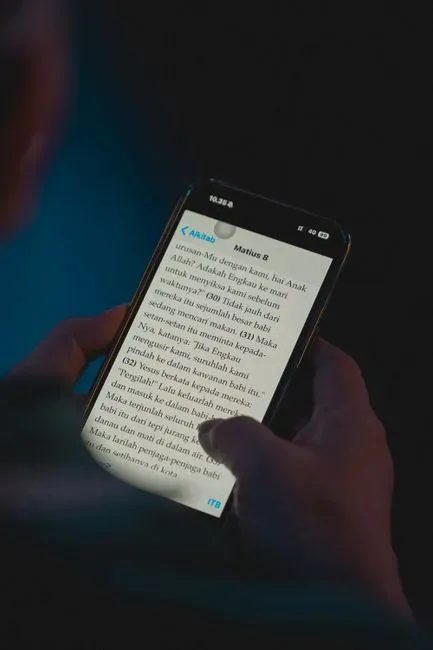 7. The Read-But-No-Reply (Image Credits: Pexels)