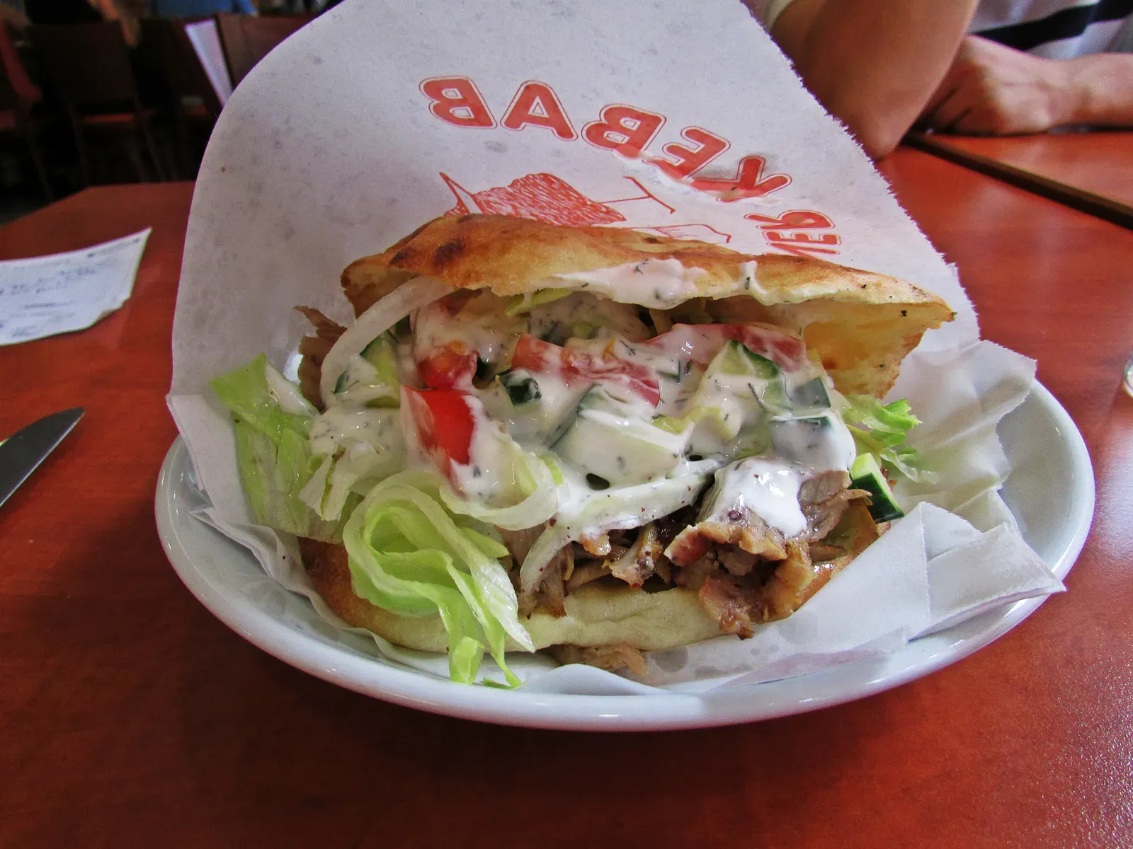 Germany: the döner kebab and the guest worker generation (Doener Kebab, <a href="https://commons.wikimedia.org/w/index.php?curid=33573856" target="_blank" rel="noopener">CC BY 2.0</a>)