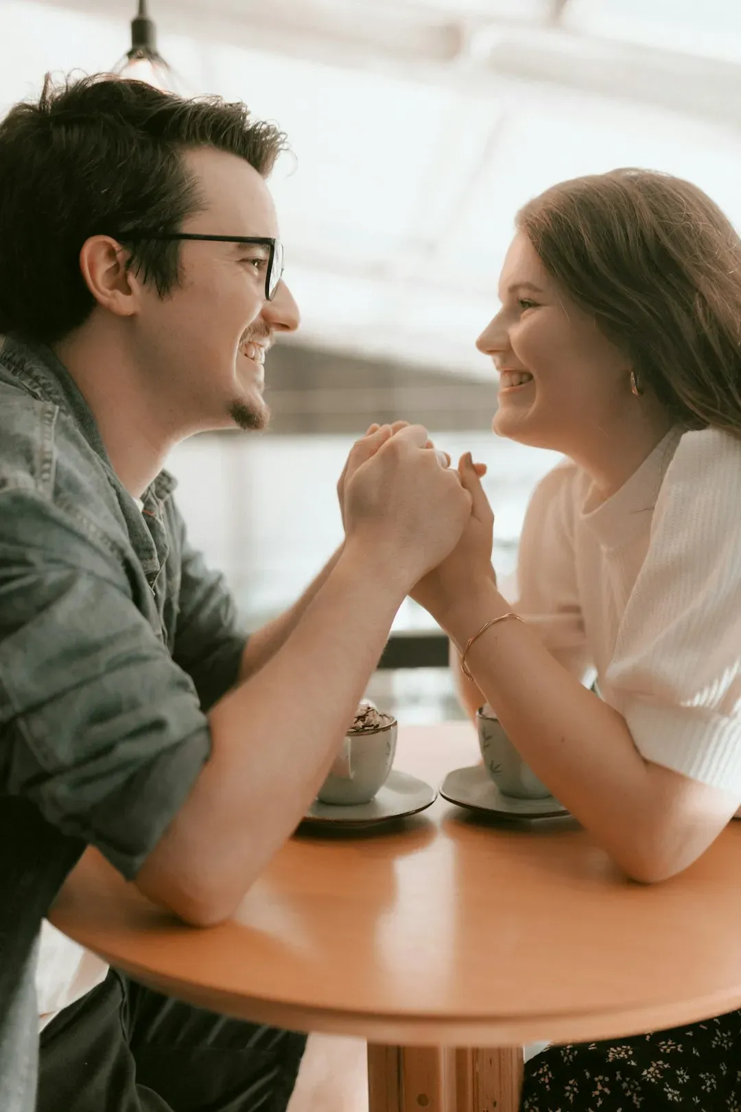7. Breadcrumbing instead of committing or walking away (Image Credits: Unsplash)