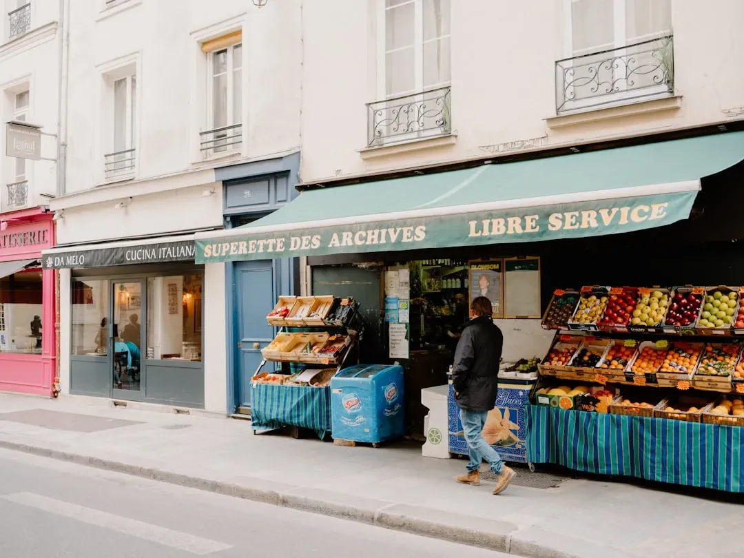 Rural and Small-Town Businesses Without Financial Reserves (Image Credits: Unsplash)