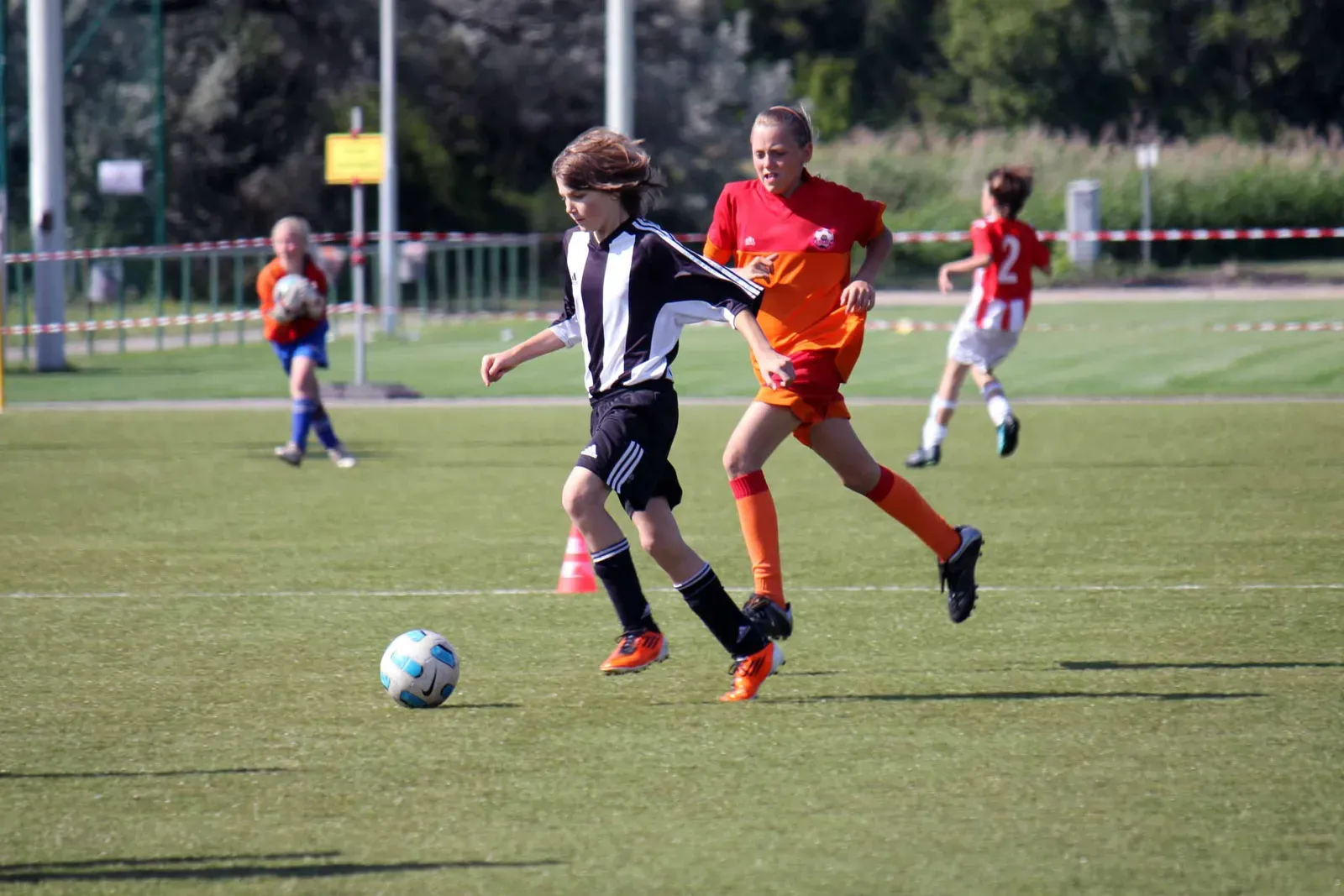 8. Long-distance travel teams and tournament circuits (By PDM Touristik GmbH, <a href="https://commons.wikimedia.org/w/index.php?curid=18173911" target="_blank" rel="noopener">CC BY-SA 3.0</a>)