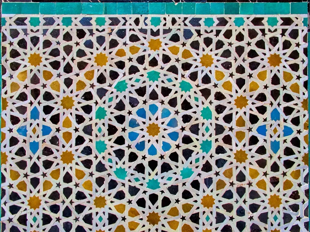 Zellige tile is filling the gap (Dan Lundberg, Flickr, <a href="https://creativecommons.org/licenses/by-sa/2.0/" target="_blank" rel="noopener">CC BY-SA 2.0</a>)