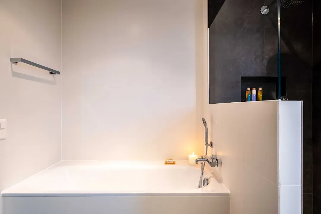 2. Oversized Soaking Tubs (Image Credits: Unsplash)