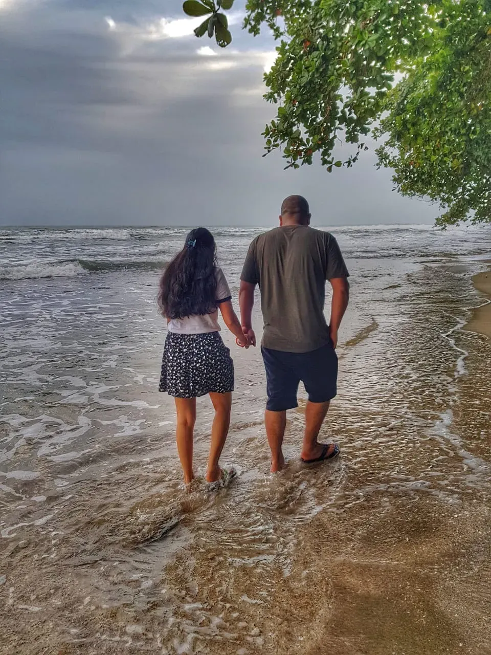 4. Spending unstructured time together, without an agenda (By Anuvand68, <a href="https://commons.wikimedia.org/w/index.php?curid=76756858" target="_blank" rel="noopener">CC BY-SA 4.0</a>)