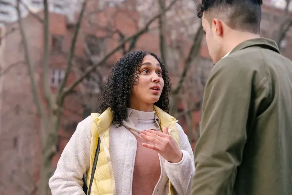 6. Bringing Up Past Mistakes During New Arguments (Image Credits: Pexels)