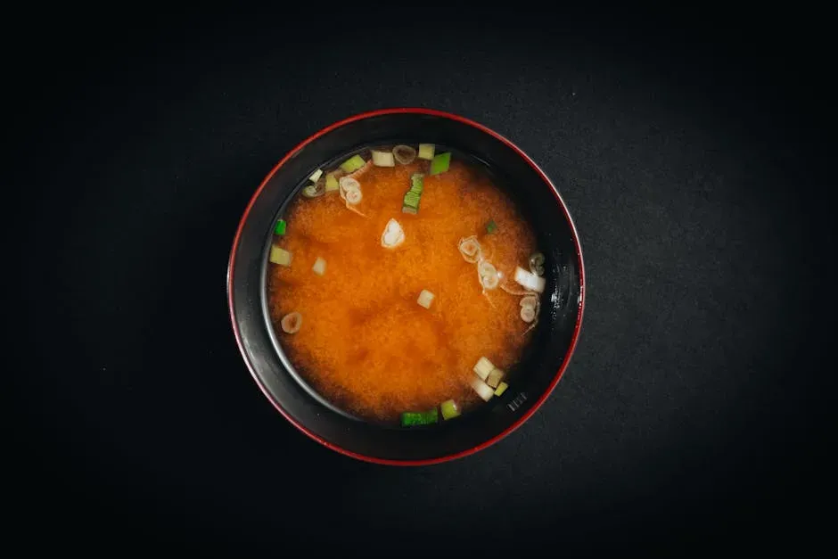 5. Miso Soup with Tofu and Seaweed (Image Credits: Pexels)
