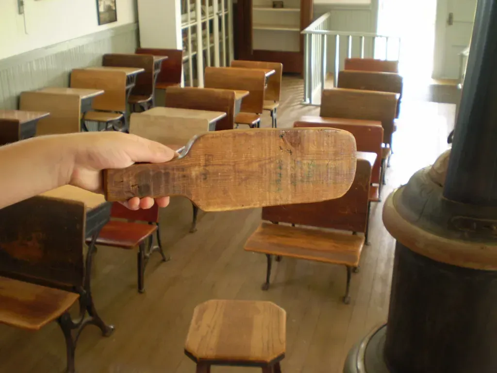 2. Getting the Paddle at School (Wesley Fryer, Flickr, <a href="https://creativecommons.org/licenses/by-sa/2.0/" target="_blank" rel="noopener">CC BY-SA 2.0</a>)