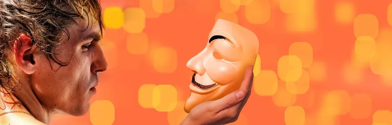 4. Criticizing Constantly Without Self-Reflection (Image Credits: Pixabay)
