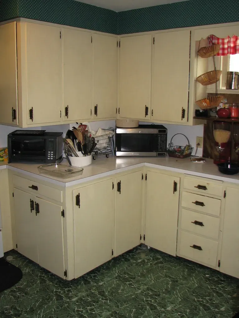 Cooking Odors Don't Respect Living Room Boundaries (KellyK, Flickr, <a href="https://creativecommons.org/licenses/by-sa/2.0/" target="_blank" rel="noopener">CC BY-SA 2.0</a>)