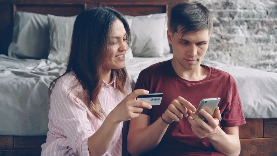 5. How do we handle differing credit scores (Image Credits: Pexels)