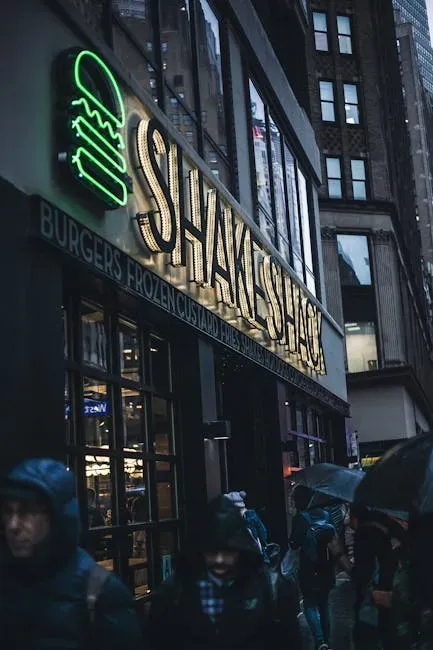 4. Shake Shack: Hormone-Free Beef and Hand-Spun Shakes (Image Credits: Pexels)