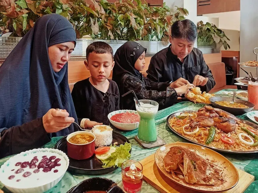 2. Eating Meals Together as a Family (Image Credits: Pexels)