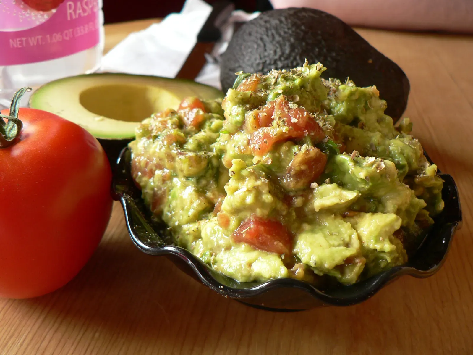 1. Restaurant-Style Guacamole (guacamole, <a href="https://commons.wikimedia.org/w/index.php?curid=3504430" target="_blank" rel="noopener">CC BY-SA 2.0</a>)