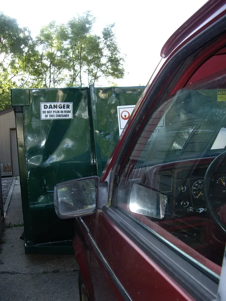7. Treating the Car as a Bottomless Money Pit (Gramody, Flickr, <a href="https://creativecommons.org/licenses/by-sa/2.0/" target="_blank" rel="noopener">CC BY-SA 2.0</a>)