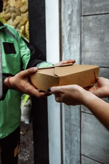 11. Sending Food Back After Eating Most of It (Image Credits: Pexels)