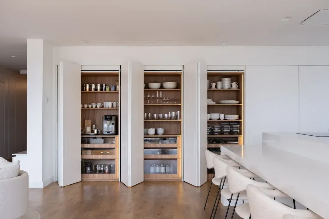 Smart Storage: What Buyers Are Actually Whispering to Their Agents (Image Credits: Unsplash)