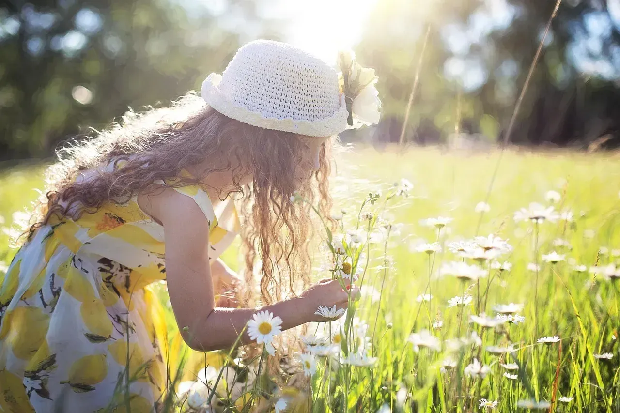 6. Letting Children Opt Out of Uncomfortable Experiences (Image Credits: Pixabay)