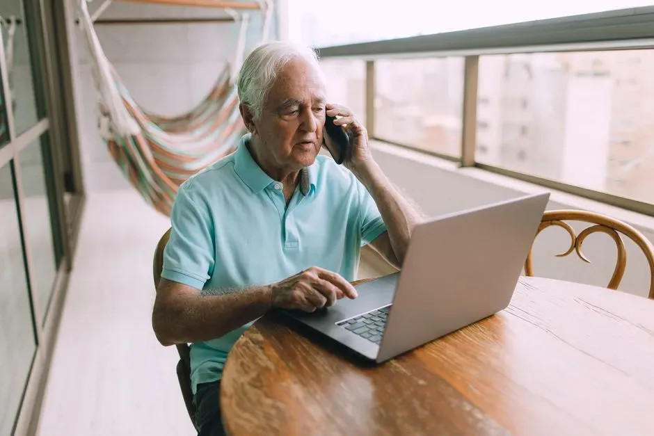 5. Changing Norms Around Work, Identity, and Retirement (Image Credits: Pexels)