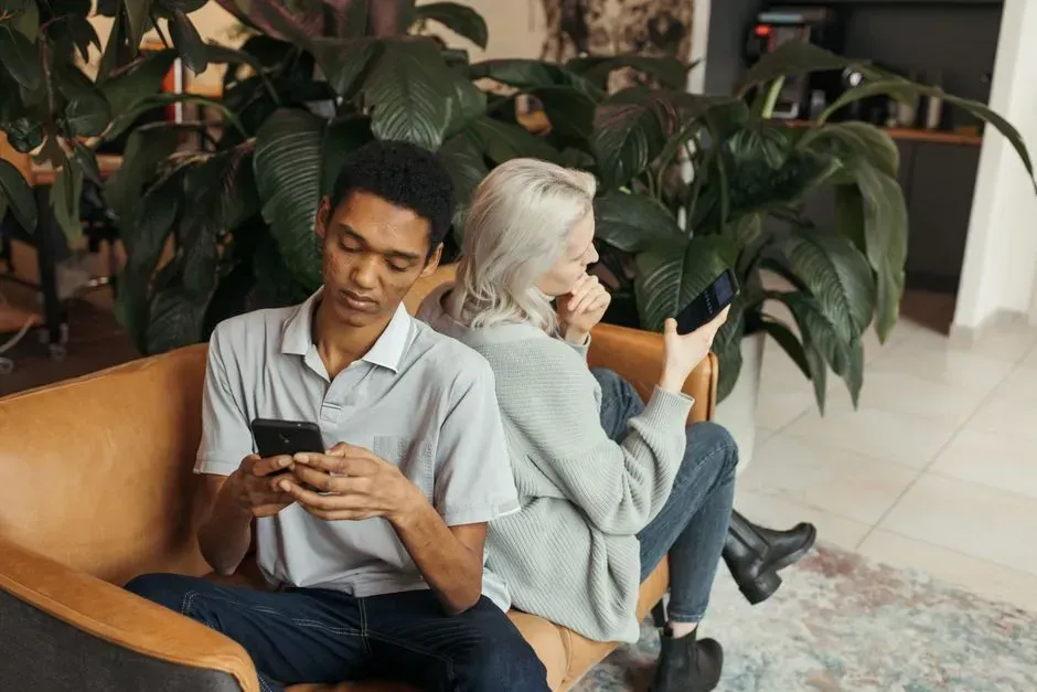 4. Oversharing before there's any real trust built (Image Credits: Pexels)