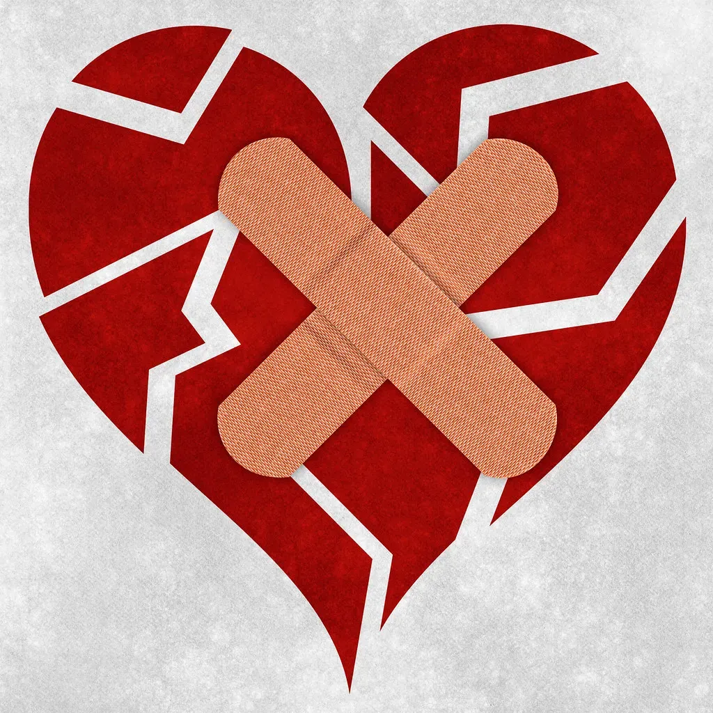 Infidelity: The Fracture That Rarely Fully Heals (Grunge Love, Flickr, <a href="https://creativecommons.org/licenses/by/2.0/" target="_blank" rel="noopener">CC BY 2.0</a>)