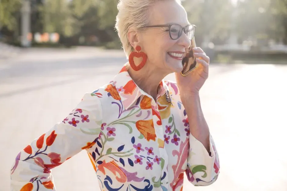 11. Calling, Not Texting, for Serious Conversations (Image Credits: Pexels)