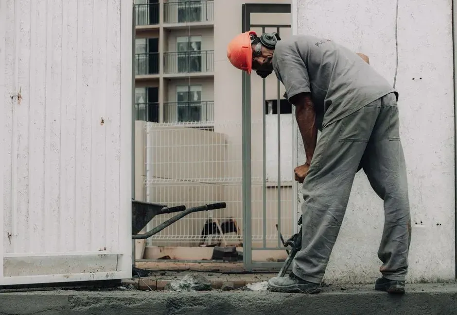 10. Using Power Tools at Unreasonable Hours (Image Credits: Pexels)