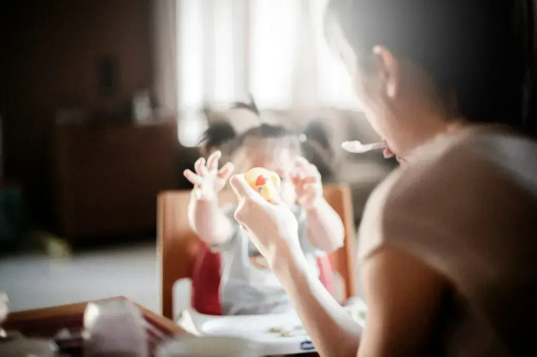 Refusing Food or Eating at Odd Times (Image Credits: Unsplash)