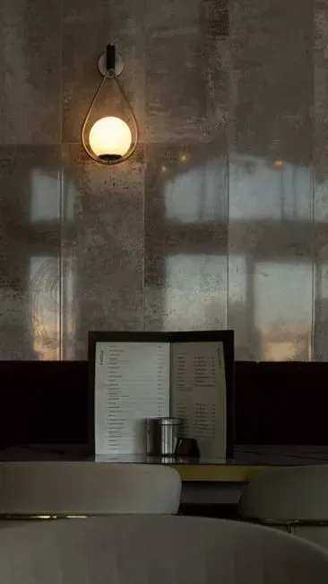 7. Dim Lighting That Makes Menus Unreadable (Image Credits: Pexels)