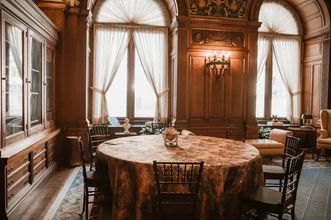 A Formal Dining Room That Serves No Real Purpose (Image Credits: Unsplash)