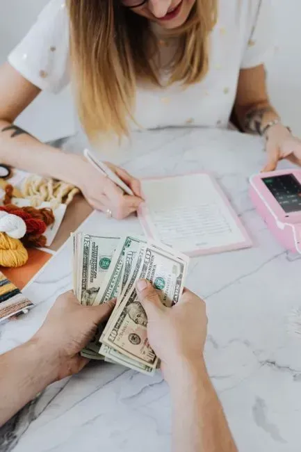 7. Ignoring the Intergenerational Weight of Family Financial Entanglement (Image Credits: Pexels)