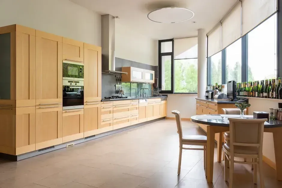 A Closed-Off, Isolated Kitchen (Image Credits: Pexels)