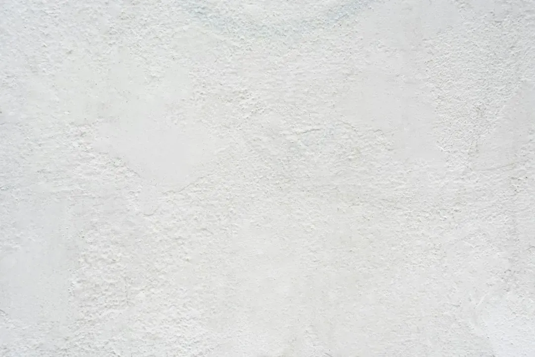 2. Plaster walls over drywall (Image Credits: Unsplash)