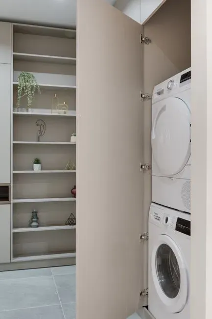 6. Wasting Vertical Space (Image Credits: Pexels)