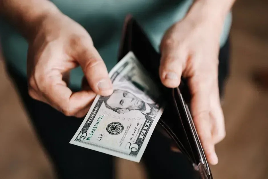 5. Unexplained Hidden Fees Appearing at Checkout (Image Credits: Pexels)