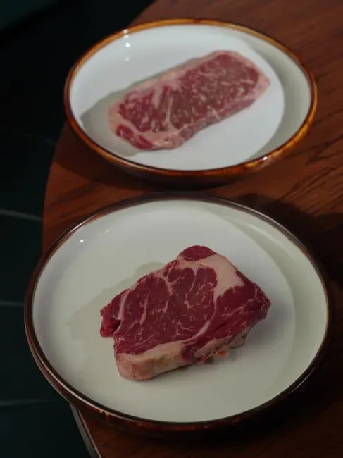Read the Marbling Like a Map (Image Credits: Pexels)