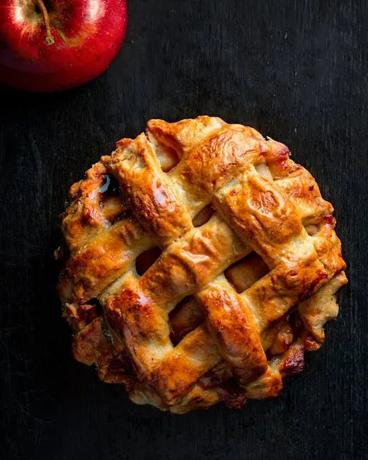 4. Apple Pie: The One That Feels Like Home (Image Credits: Pexels)
