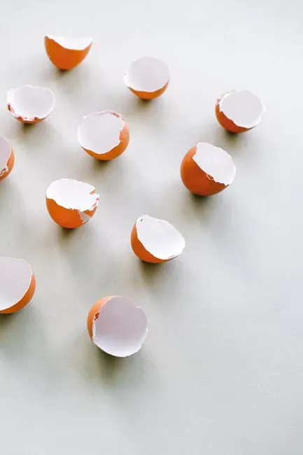 5. Walking on Eggshells Replaces Honest Conflict (Image Credits: Pexels)