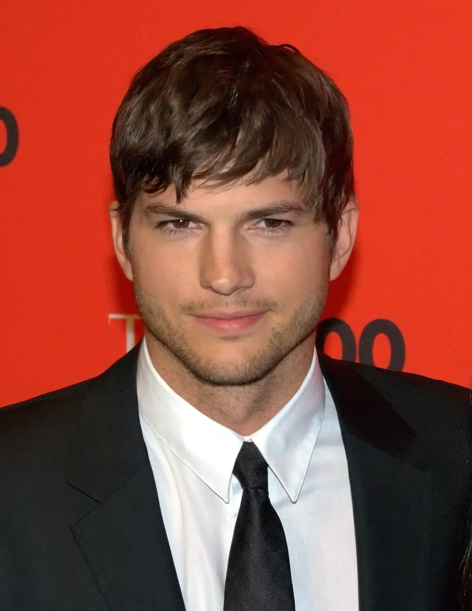 4. Ashton Kutcher and Mila Kunis (Image Credits: Flickr: Ashton Kutcher by David Shankbone 2010 NYC, CC BY 2.0)