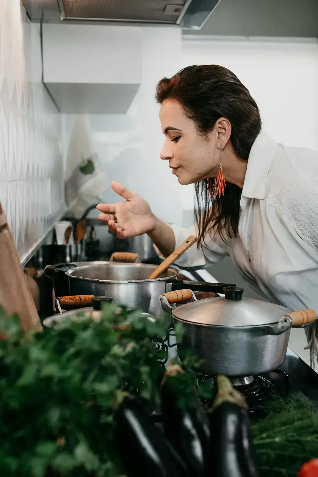 13. Never tasting the dish while it cooks (Image Credits: Unsplash)