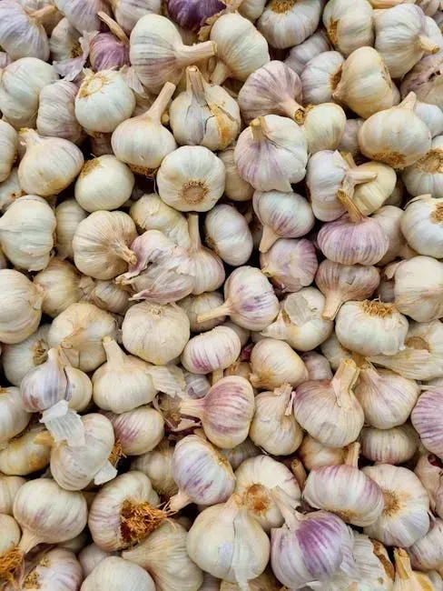 6. Garlic (Image Credits: Pexels)