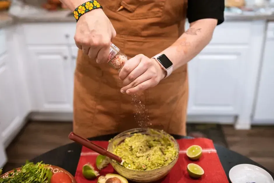 Salting in Layers, Not All at Once (Image Credits: Pexels)