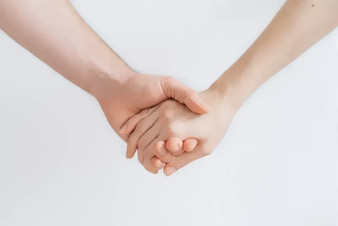 6. Neglecting Small Acts of Affection (Image Credits: Unsplash)