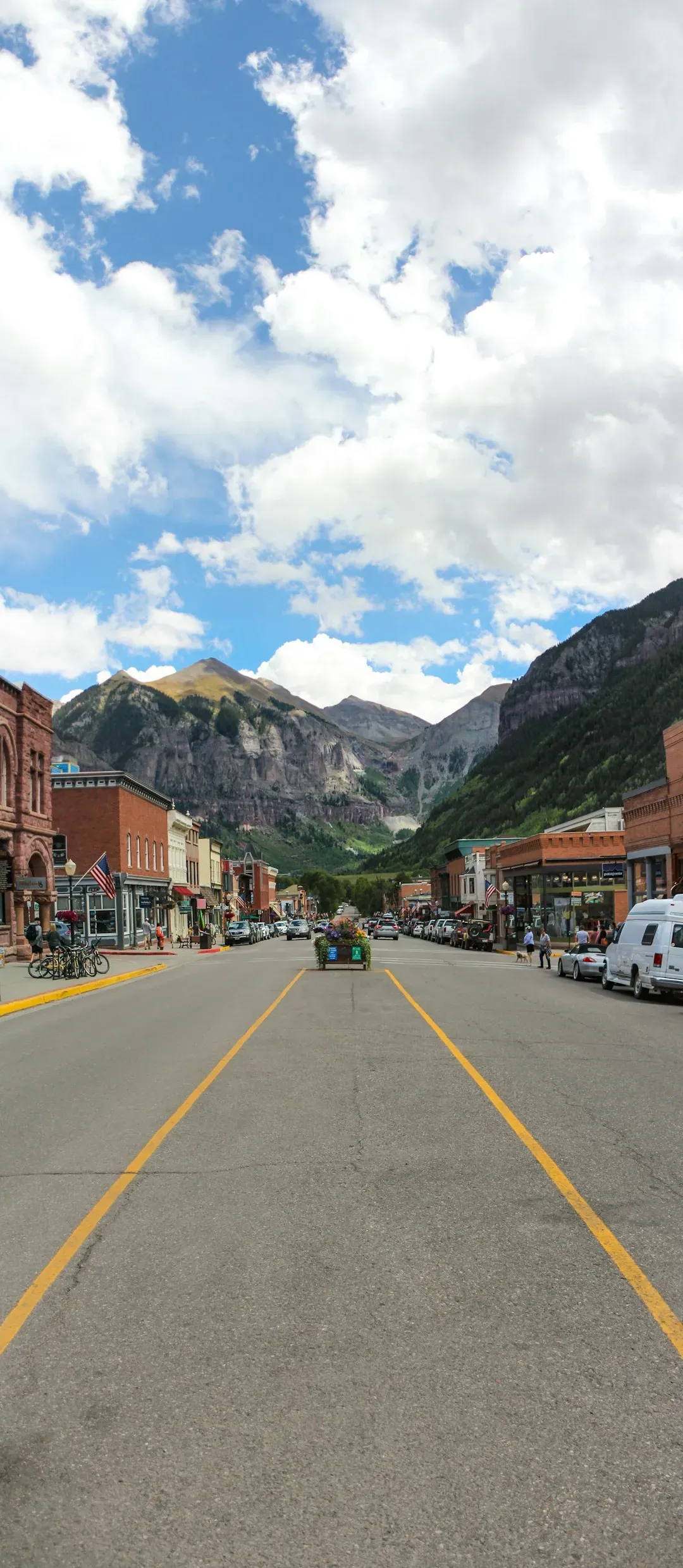 Telluride, Colorado: mountain luxury with a slower pulse (Image Credits: Unsplash)