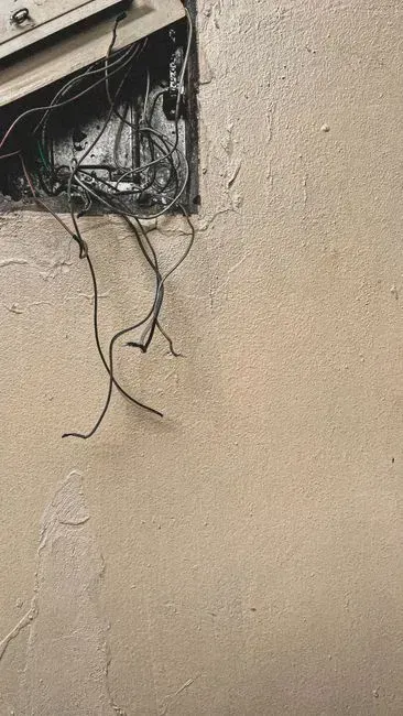 3. Faulty or amateur wiring throughout the house (Image Credits: Pexels)