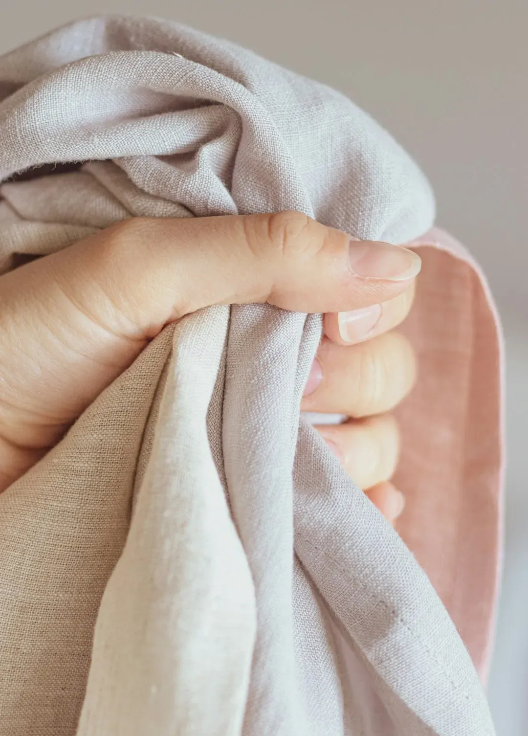 Buying Linens on Sale or in Bulk (Image Credits: Unsplash)