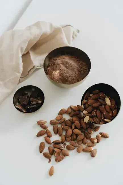 9. Dark chocolate with almonds (Image Credits: Pexels)