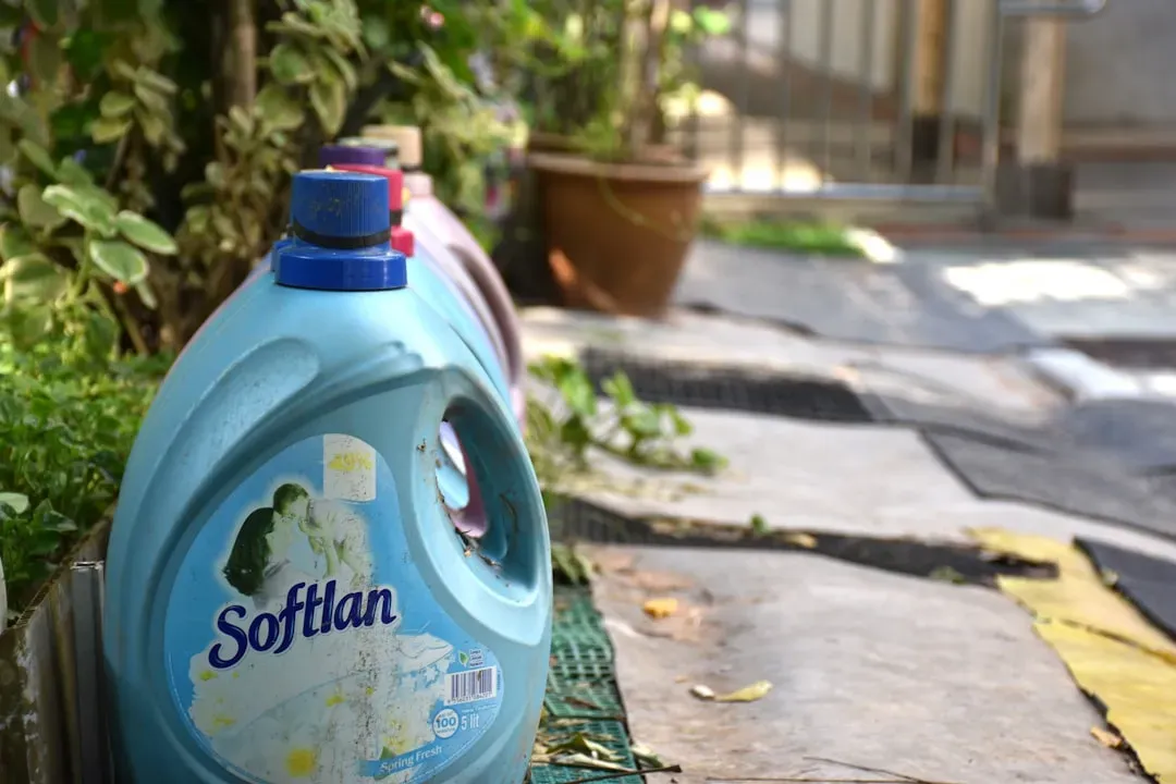 6. Overusing Fabric Softener (Image Credits: Unsplash)