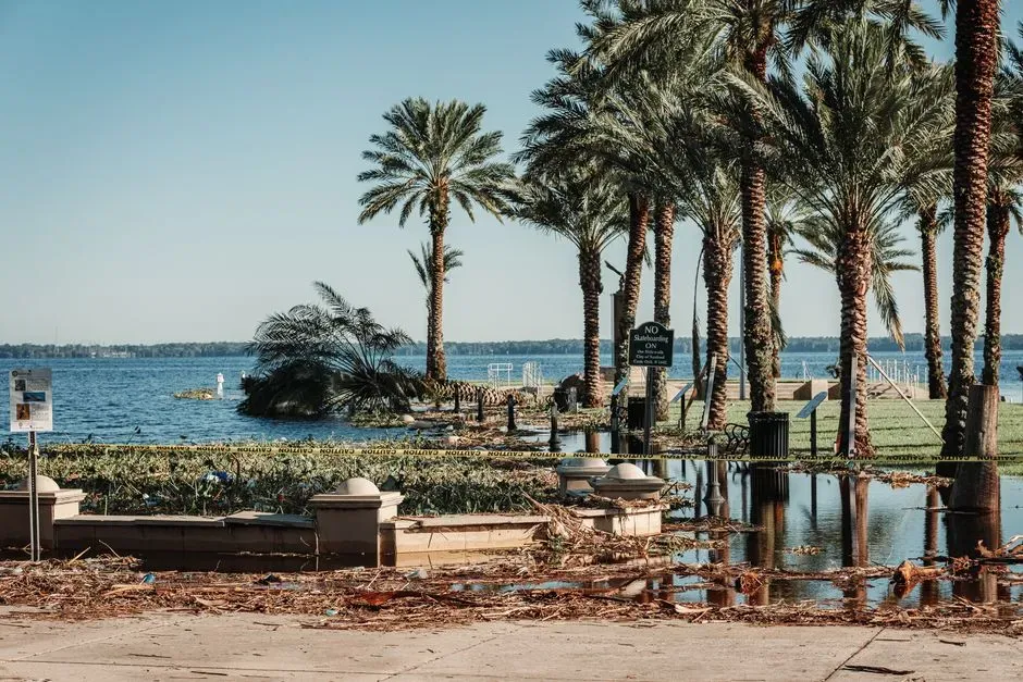 May: hurricane season prep drives Florida costs while North Carolina stays mild (Image Credits: Pexels)
